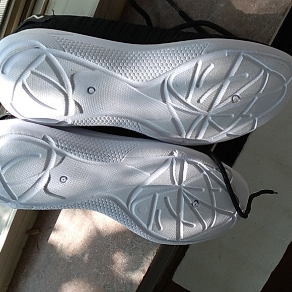 Danskin Ultra Light Cusion Comfort Sneakers 7 - Picture 9 of 16